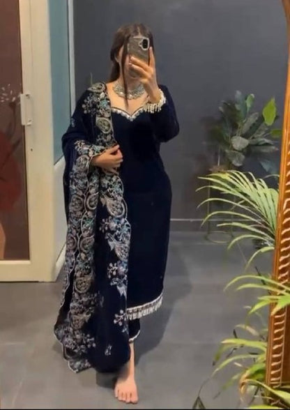 Navy blue designer kurta set for women with elegant ethnic styling