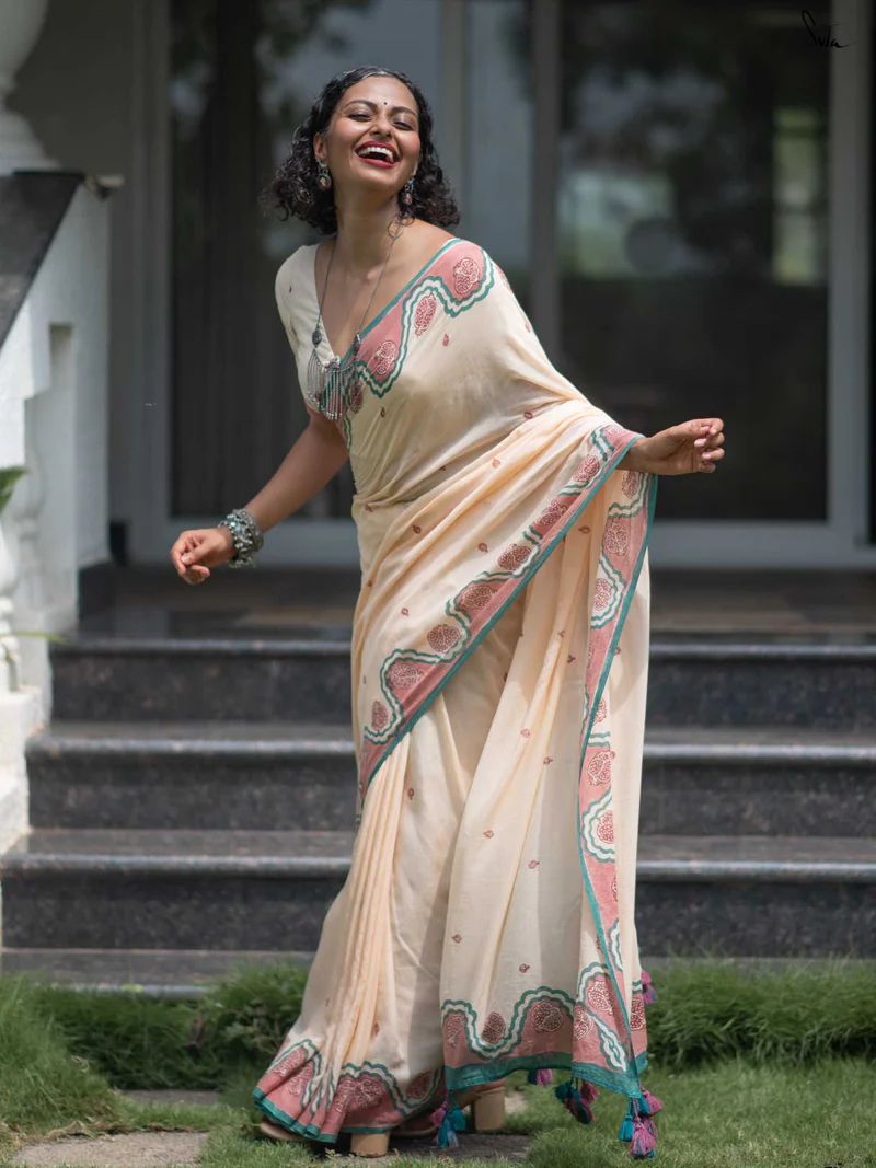 Designer Pure Linen Cotton Saree with Wax Finish and Handmade Zalar Tassels
