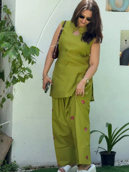 signer Mal Chanderi Cotton FarsDehi Salwar Suit with Multi Needle Embroidery & Fancy Border – Wedding, Festive & Party Wear